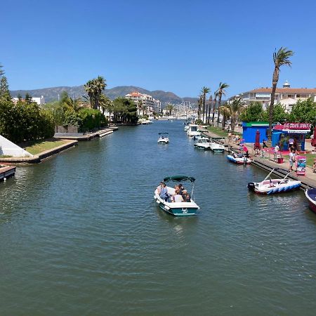 Charmante Maison Coeur De Ville 650M Plage Ampuriabrava Exterior foto