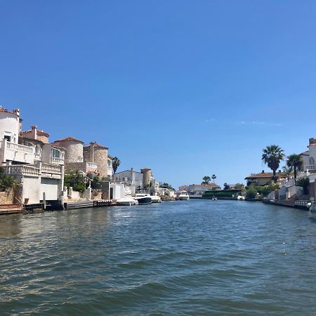 Charmante Maison Coeur De Ville 650M Plage Ampuriabrava Exterior foto