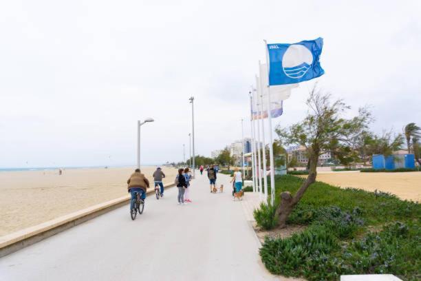 Charmante Maison Coeur De Ville 650M Plage Ampuriabrava Exterior foto